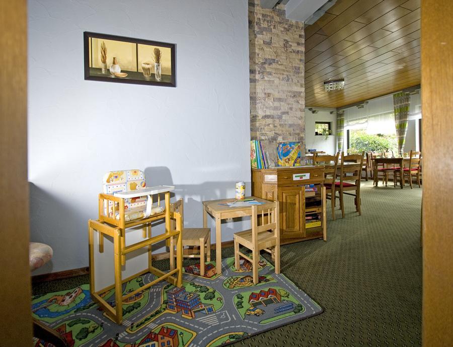 Pension "Dorfkrug" วินเทอร์แบร์ก ภายนอก รูปภาพ
