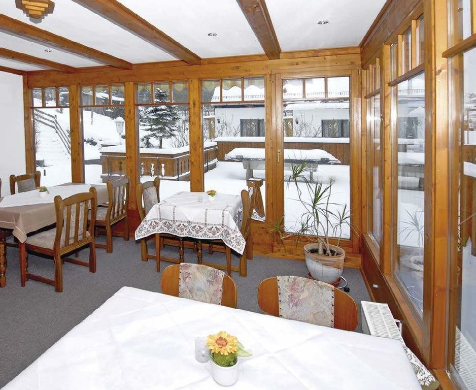 Pension "Dorfkrug" วินเทอร์แบร์ก ภายนอก รูปภาพ