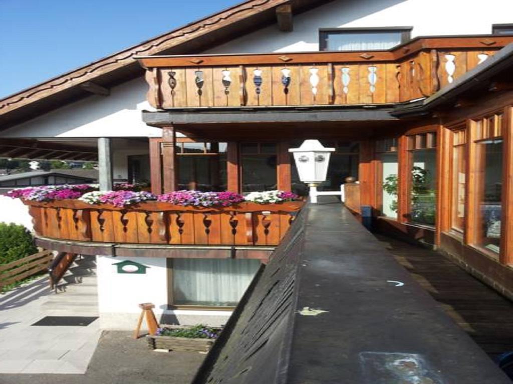 Pension "Dorfkrug" วินเทอร์แบร์ก ภายนอก รูปภาพ